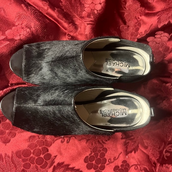 Michael Kors size 7.5 - Picture 1 of 4